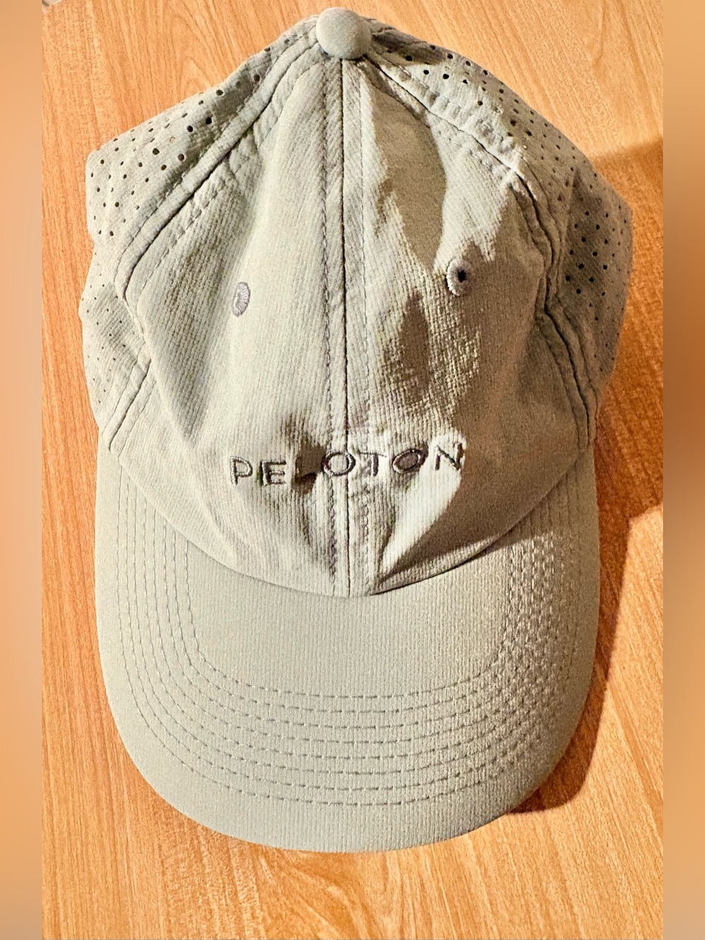 Peloton Dri-Fit Adjustable Fitness Hat Light Green Active Excellent Condition